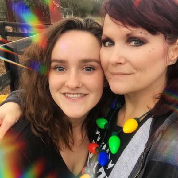 Meet your Posher, Nikki - Picture 1 of 1